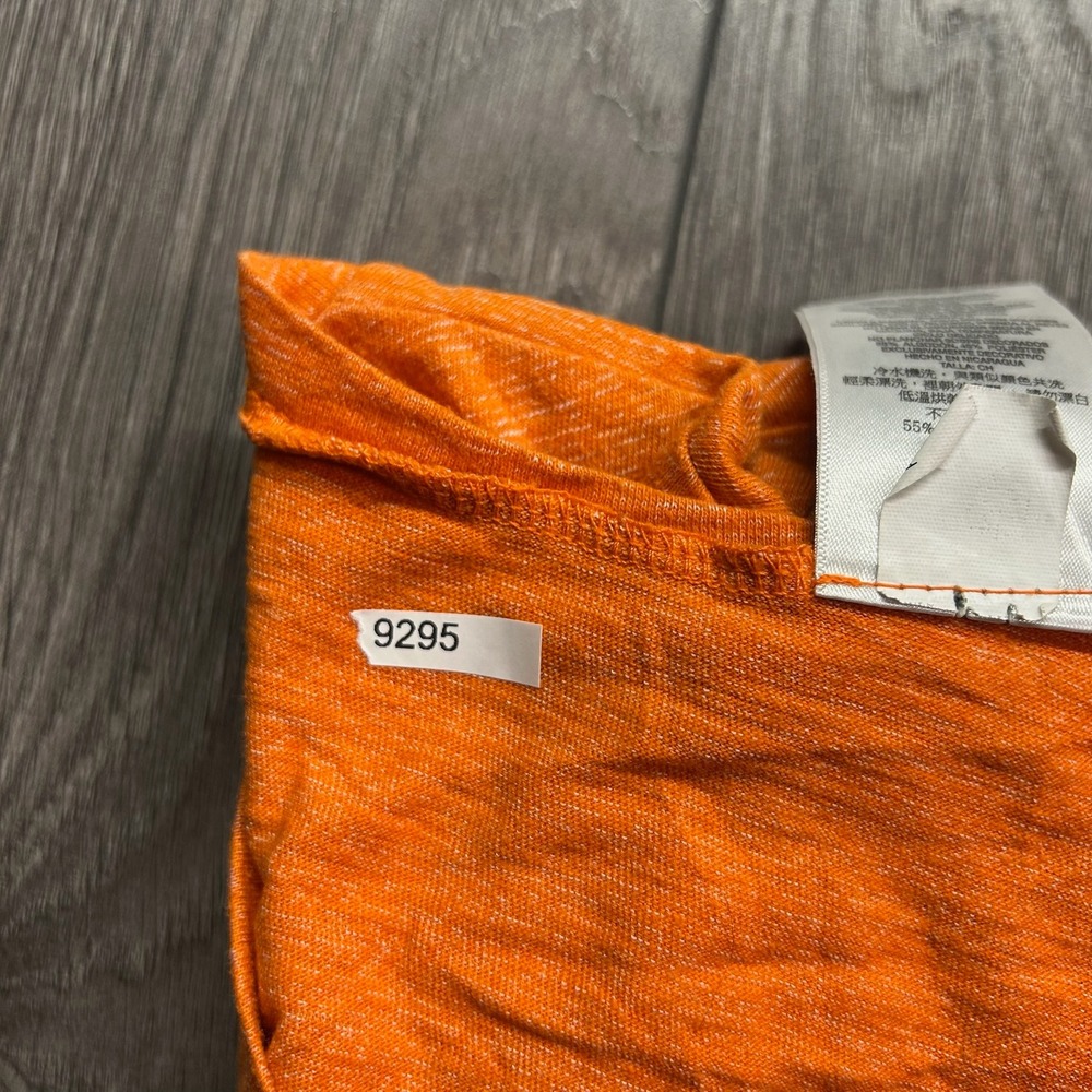 Harley Davidson Indianapolis V-Neck Graphic T-Shirt Orange Womens Small y2k - Picture 9 of 9